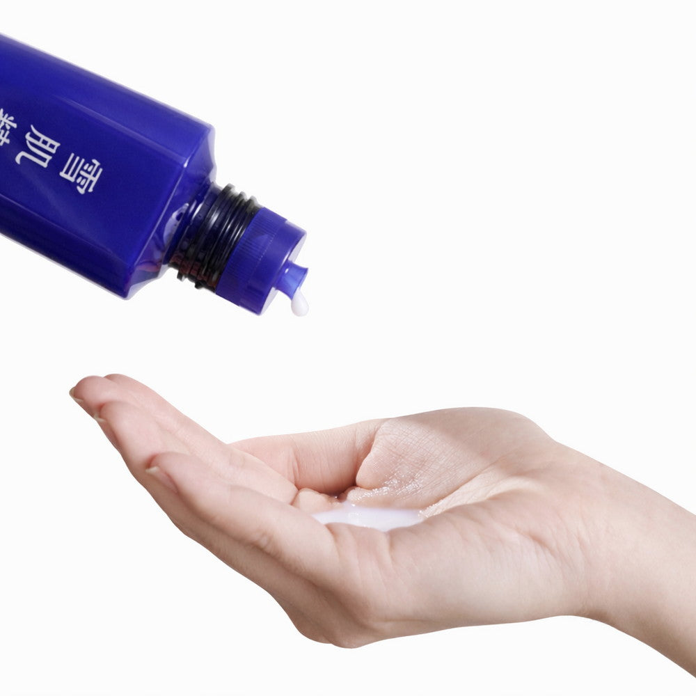 SEKKISEI Medicated Whitening Essence Lotion 200ml